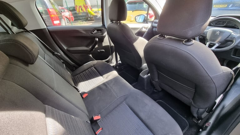2014 Peugeot 208 1.4 HDi Allure 5dr HATCHBACK Diesel Manual