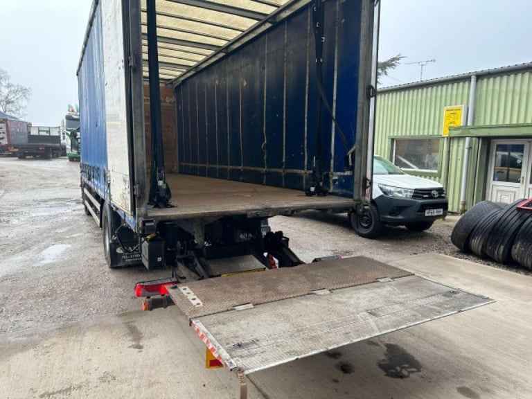 Scania P250 DB 4X2 CURTAIN SIDE WITH TUCKAWAY TAIL LIFT