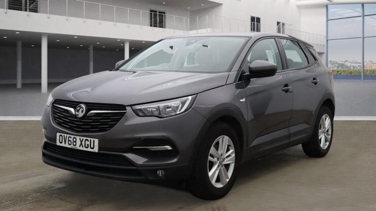 2019 Vauxhall Grandland X 1.2 Turbo SE 5dr HATCHBACK Petrol Manual