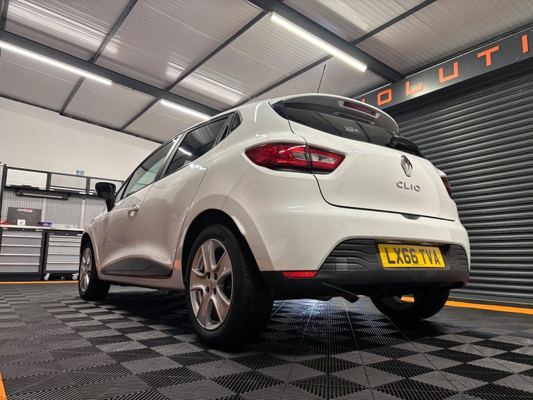 2016 Renault Clio 1.2 16V Play 5dr HATCHBACK Petrol Manual