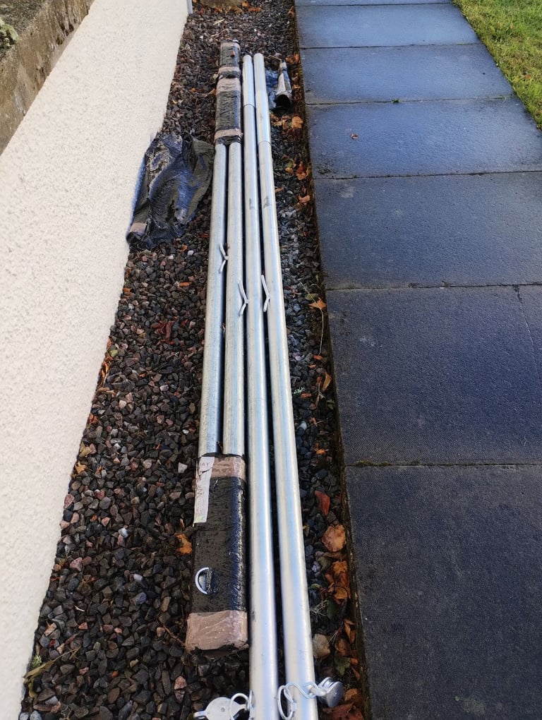 image for Washing line poles (4)