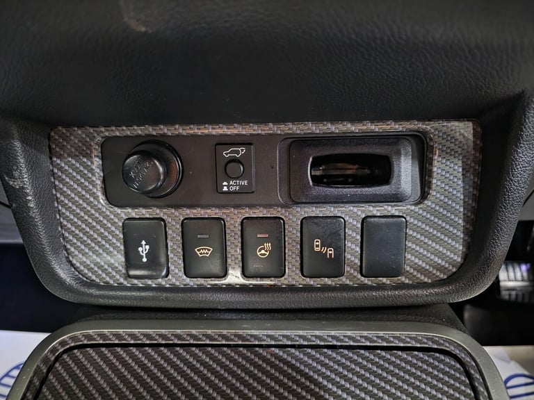 2019 Mitsubishi Outlander 2.4h TwinMotor 13.8kWh 4hs CVT 4WD Euro 6 (s/s) 5dr ESTATE Petrol/Elect...