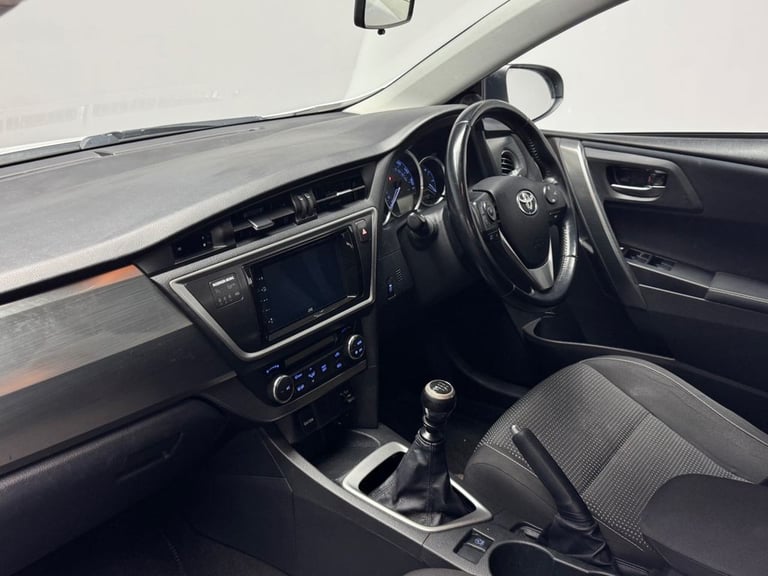 2014 Toyota Auris 1.4 D-4D Icon 5dr HATCHBACK DIESEL Manual