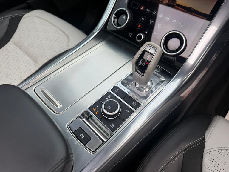 2018 Land Rover Range Rover Sport 5.0 P575 V8 SVR Auto 4WD Euro 6 (s/s) 5dr ESTATE Petrol Automatic
