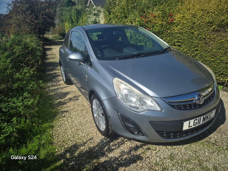 Cheap Vauxhall, CORSA, Hatchback, 2011, Manual, 1398 (cc),3 doors for sale in Shrewton, Wiltshire