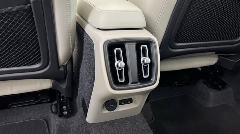 2024 Volvo XC40 Ultra, B3 Mild hybrid, Petrol, Bright (Blond Leather, Panoramic Sunroof) Estate P...