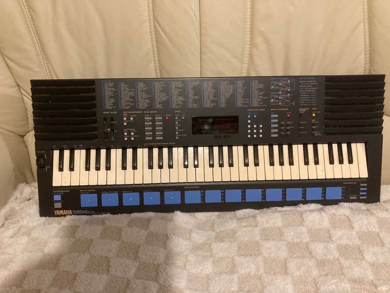 image for @@  VINTAGE YAMAHA JAPAN PSS 680 ELECTRIC KEYBOARD & POWER SUPPLY.. GOOD SOUND.. V.G.C.  @@