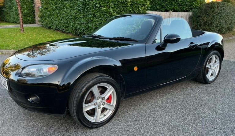 2006(56) MAZDA MX-5 2.0i CONVERTIBLE GENUINE 33,000 MILES 11 SERVICES LOVELY CAR