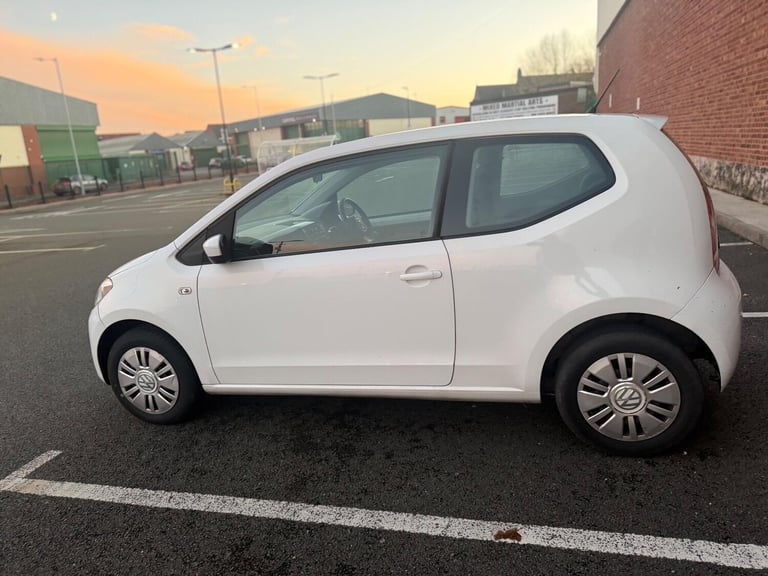 2014 Volkswagen up! 1.0 Move up! Euro 5 3dr HATCHBACK Petrol Manual
