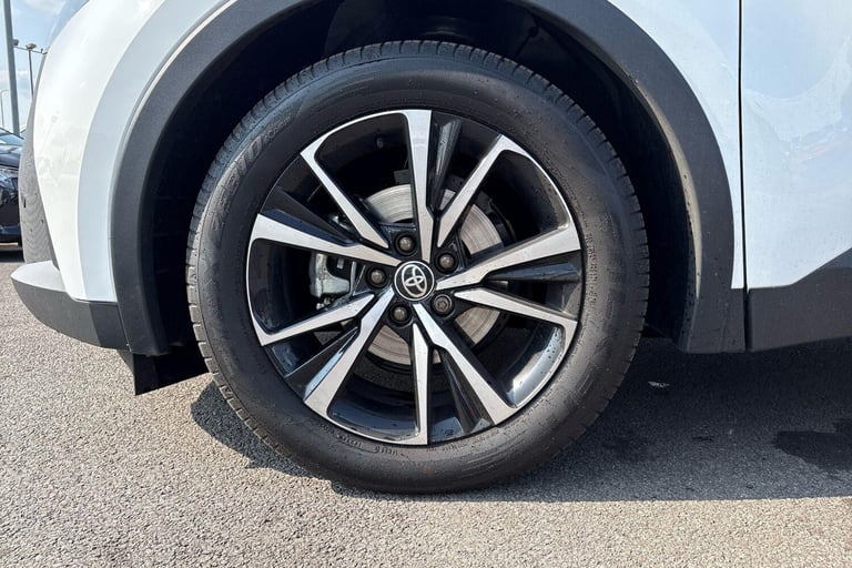 2025 Toyota C-HR 2.0 PHEV Design 5dr CVT SUV Hybrid Automatic