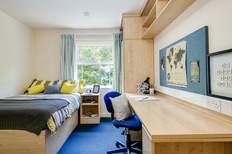 STUDENT ROOMS TO RENT IN CANTERBURY. STANDARD ENSUITE WITH PRIVATE ROOM, BATHROOM, STUDY SPACE