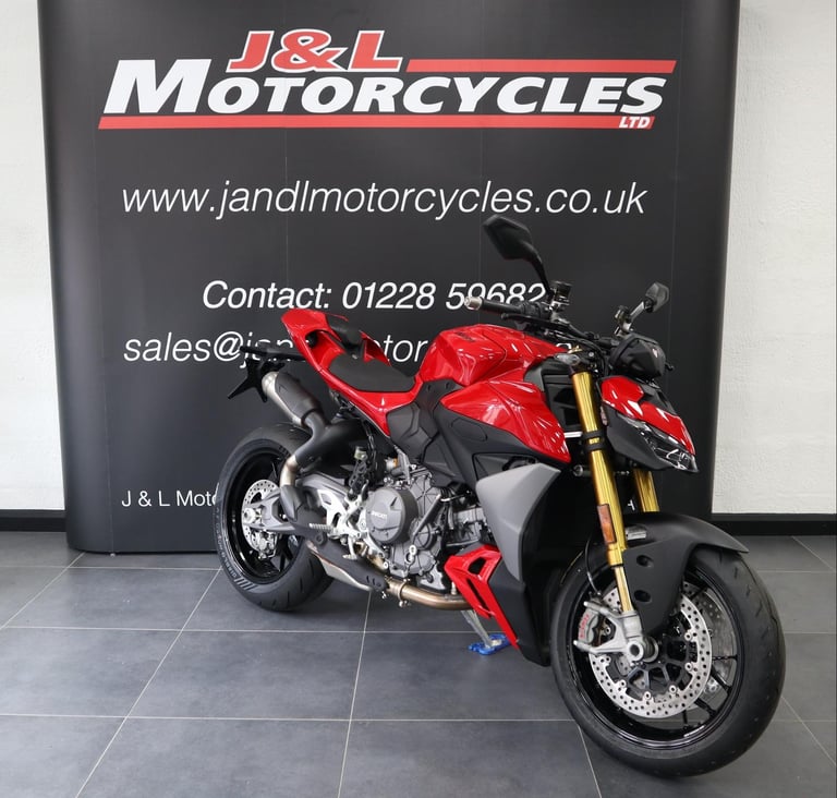 Ducati Streetfighter V2 S. Brand New & In Stock!
