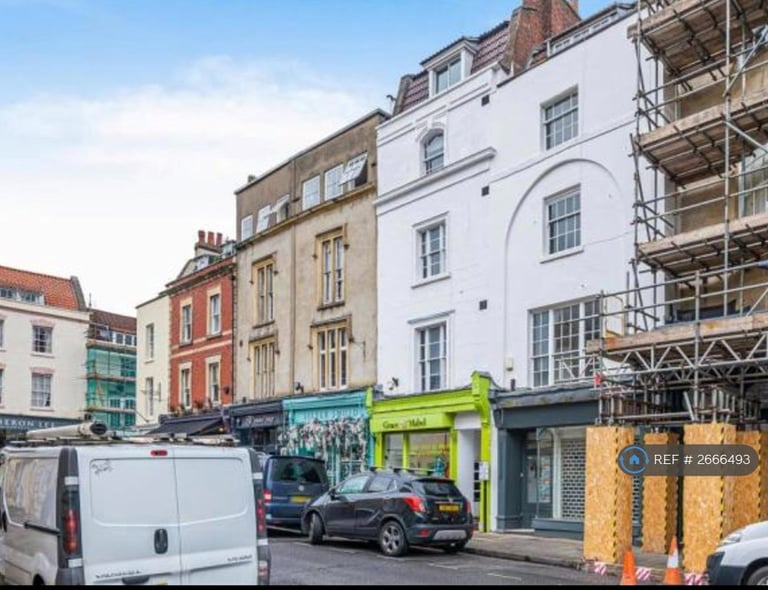 1 bedroom flat in The Mall, Bristol, BS8 (1 bed) (#2666493)