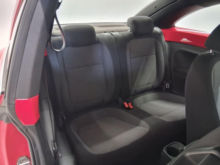 2012 Volkswagen Beetle 2.0 DESIGN TDI 3d 139 BHP HATCHBACK Diesel Manual