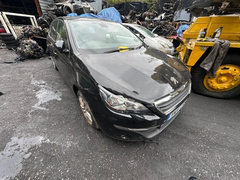 PEUGEOT 308 2015 1.2 PETROL BLACK FOR BREAKING