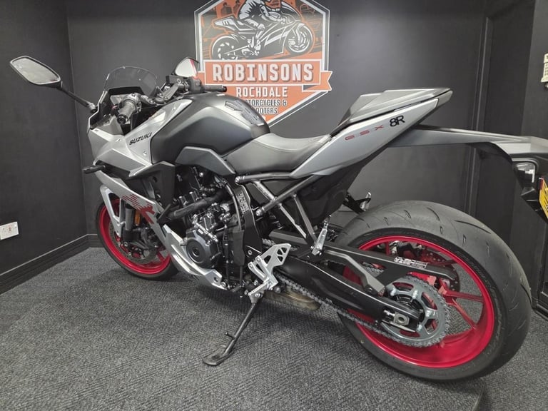 2025 25 Plate Suzuki GSX-8R 107 Miles EX-DEMO with extras