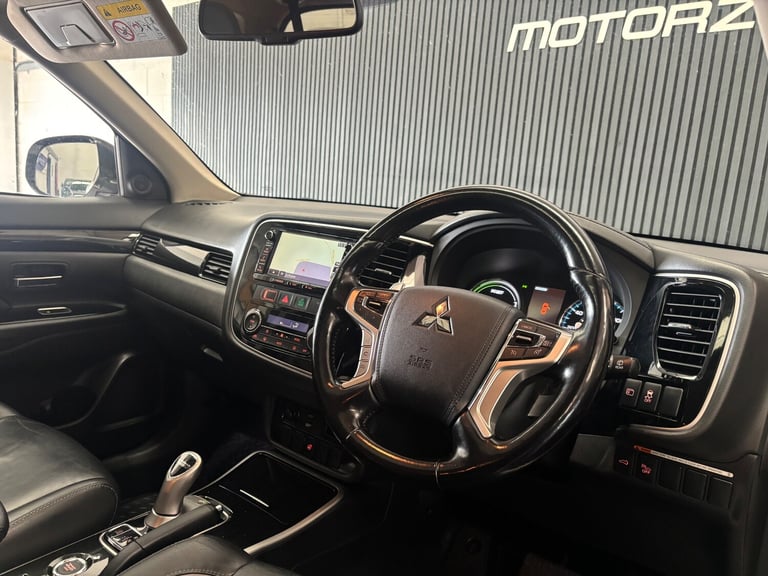 2016 Mitsubishi Outlander 2.0h 12kWh GX4h SUV 5dr Petrol Plug-in Hybrid CVT 4WD