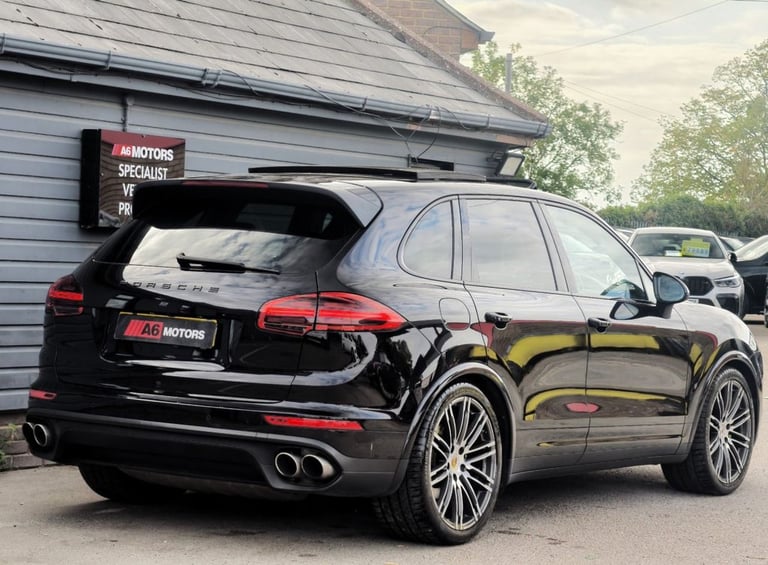 2017 Porsche Cayenne S Platinum Edition E-Hybrid 5dr Tiptronic S ESTATE PETROL/ELECTRIC Automatic
