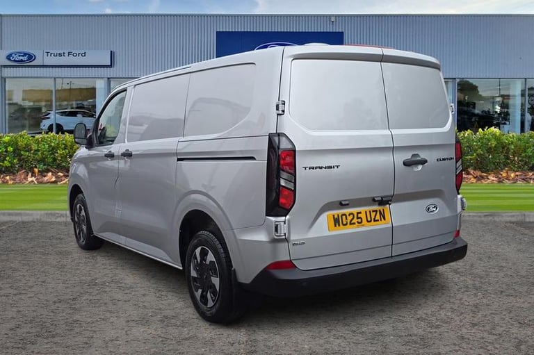 2025 Ford Transit Custom 2.5 PHEV 232ps H1 Van Trend Auto PANEL VAN PETROL/ELECTRIC Automatic