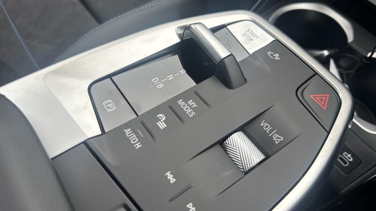 2025 BMW iX2 150kW eDrive20 M Sport 65kWh 5dr Auto [Tech/Pro] Electric Hatchback Hatchback Electr...