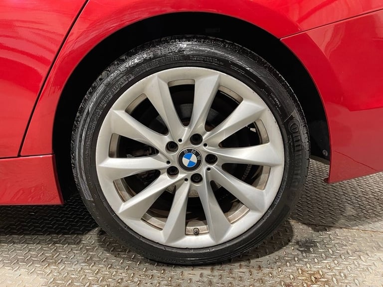 2017 BMW 3 Series 330e Luxury 4dr Step Auto SALOON PETROL/ELECTRIC Automatic