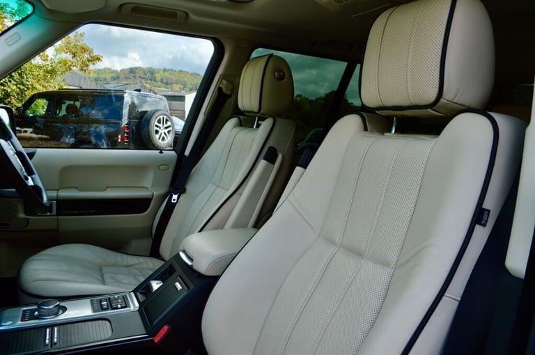2012 Land Rover Range Rover 4.4 TDV8 Westminster 4dr Auto ESTATE DIESEL Automatic