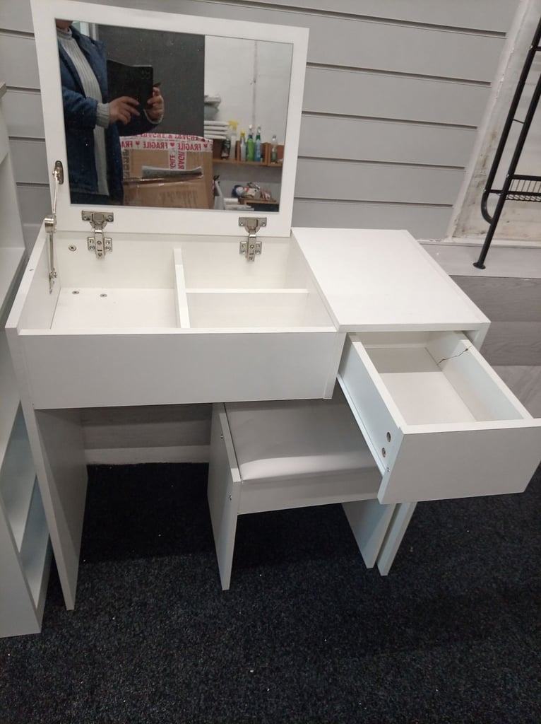 image for Dressing table with mirror