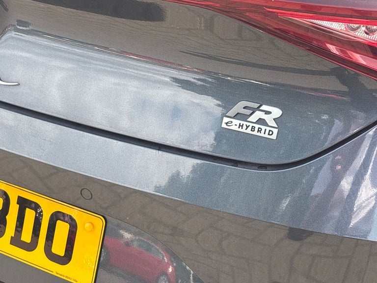  SEAT Leon e Hybrid 1.4 Ehybrid 13kwh Fr Sport Hatchback 5dr Petrol Plug In