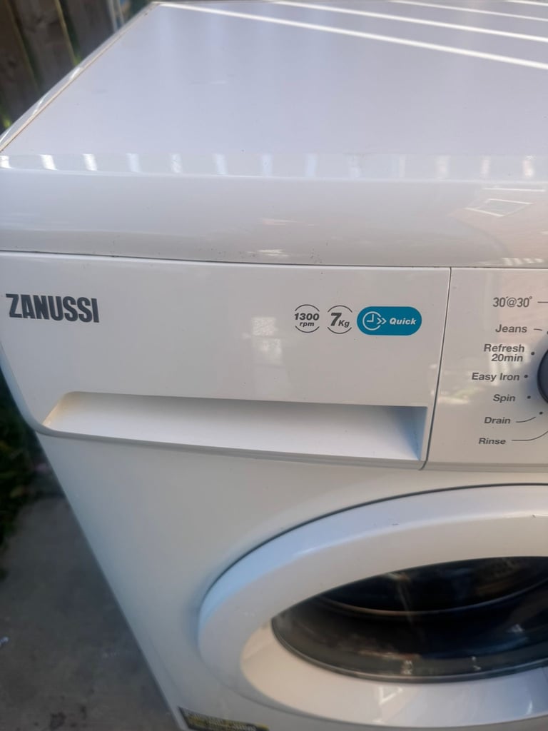 Zanussi 7KG 1300RPM Washing Machine For Sale/ FREE DELIVERY