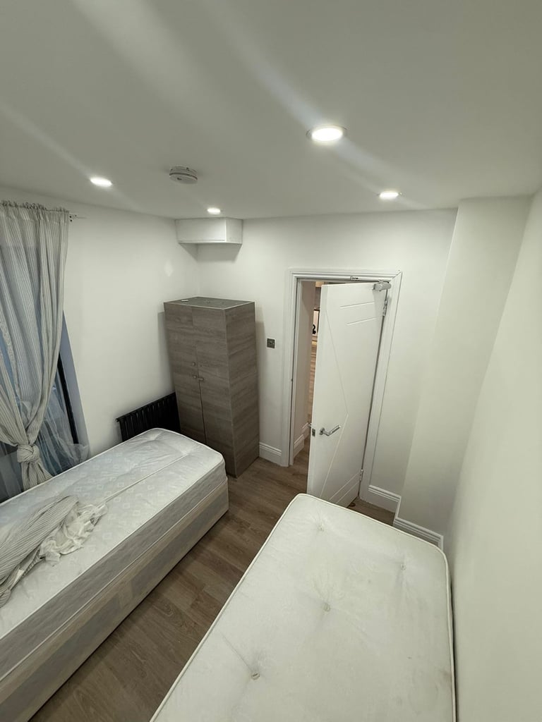 (BENEFIT ACCEPTED) - Modern 2-Bed Flat on Green Lanes N16 9NH – £2,150 p/m