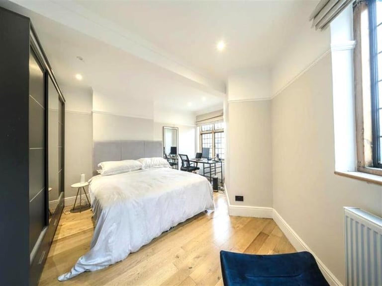 🏠 Bright and spacious room available in Seven Sisters for £750