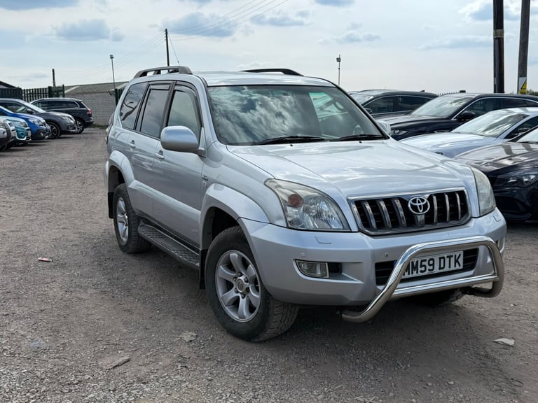 2010 59 TOYOTA LAND CRUISER LIMITED EDITION 3.0 D-4D AUTOMATIC 8 SEATER SILVER