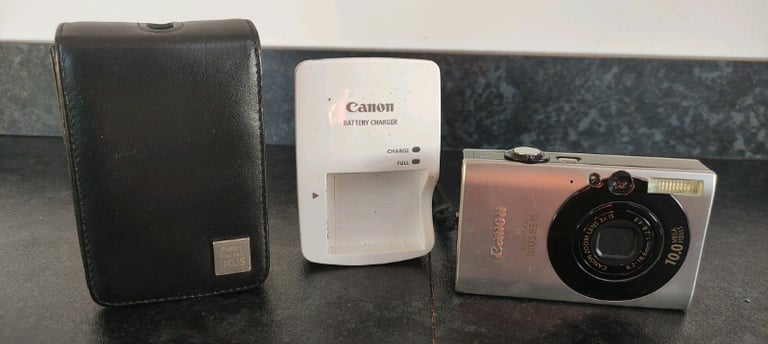 Canon IXUS 85 IS 10.0MP Digital Camera
