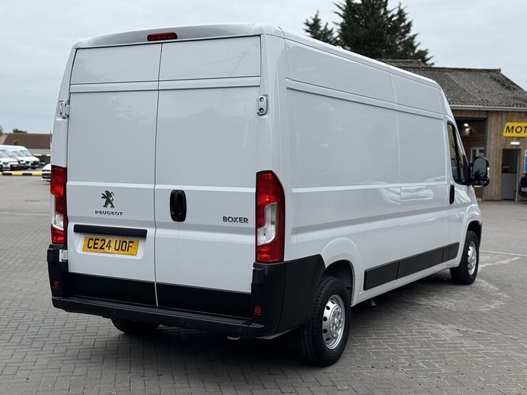 2024 Peugeot Boxer 2.2 BlueHDi H2 Professional Premium+ Van 140ps PANEL VAN DIESEL Manual