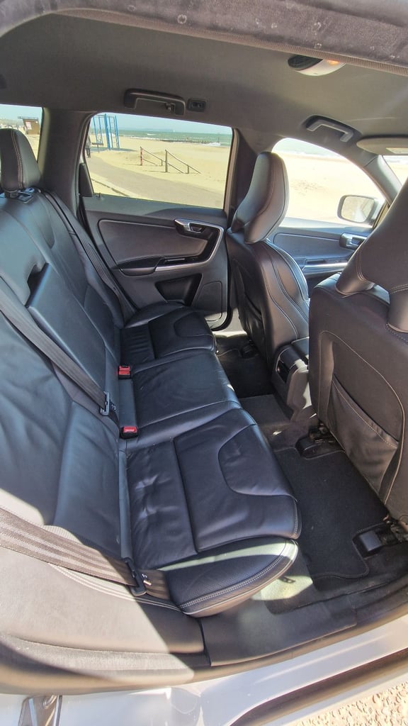 2015 Volvo XC60 R-DESIGN