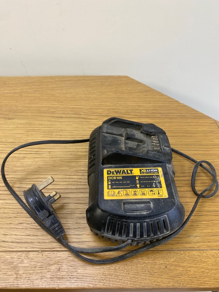 DeWalt XR Li-Ion battery charger