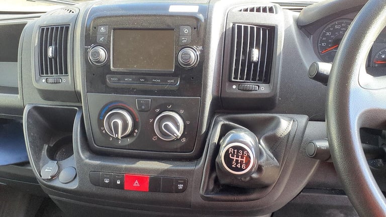  Peugeot Boxer 2.2 BlueHDi 435 Professional L4 H2 Euro 6 (s/s) 5dr Diesel Manual