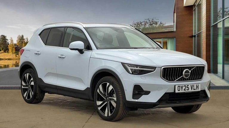 image for  Volvo XC40 2.0 B3 MHEV Ultra Bright DCT Auto Euro 6 (s/s) 5dr Petrol/Electric Hybrid Automatic