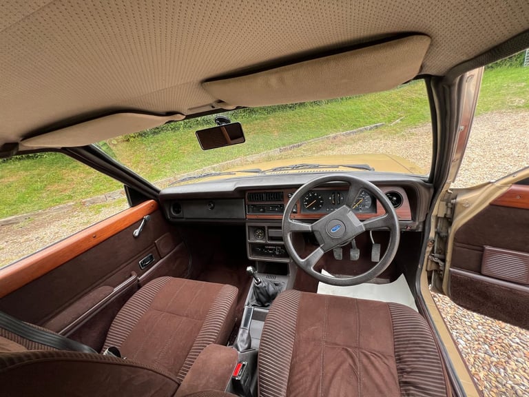 Ford Cortina MKV 1.6 Ghia 1980 31k - Walk Around Video