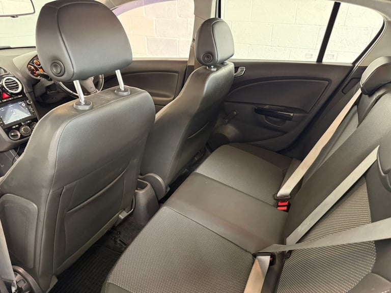 2010 Vauxhall Corsa 1.4i 16V [100] SE 5dr HATCHBACK Petrol Manual