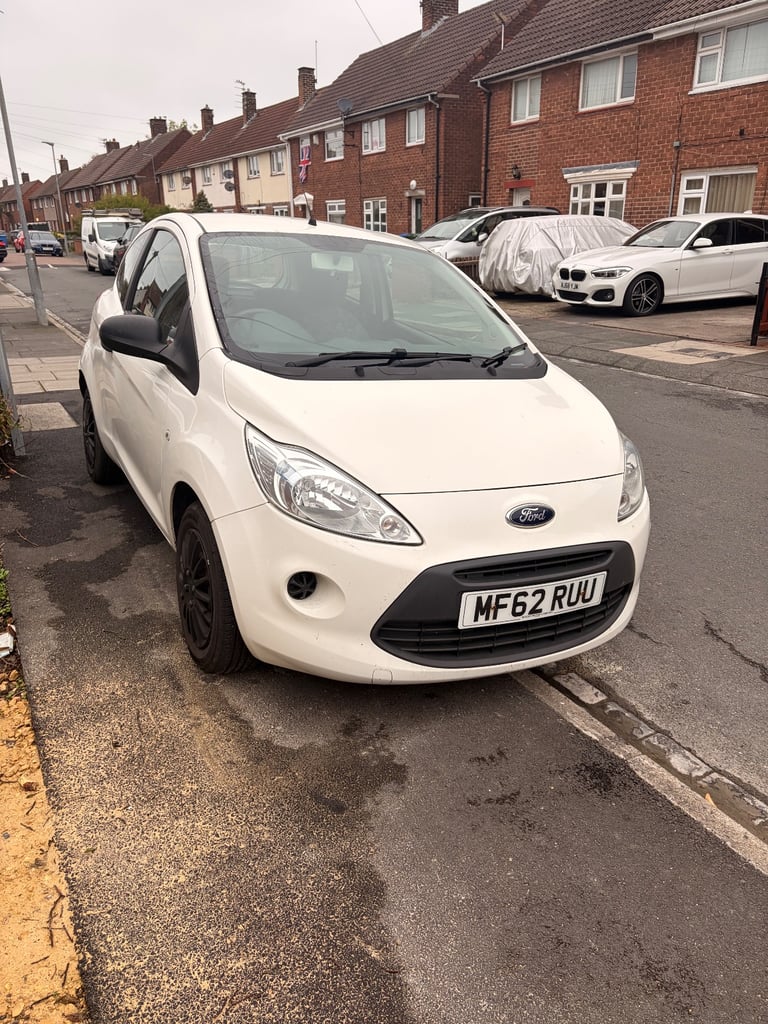 Ford, KA, Hatchback, 2012, Manual, 1242 (cc), 3 doors