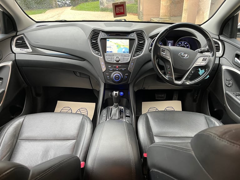 Hyundai, SANTA FE,Auto,tow bar, white, 4WD, FSH, new wheels, MOT & service! No advisory’s, 2014, 4X4