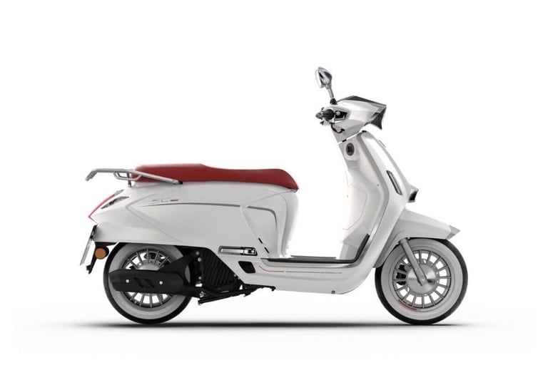 Morbidelli MBP SC125RE SC 125 Retro Scooter Learner Legal CBT A1 Commuter Saf...