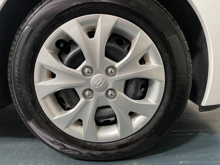 2015 Hyundai i10 1.0 SE Euro 5 5dr HATCHBACK Petrol Manual