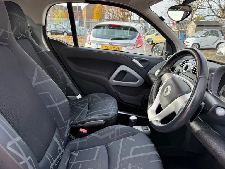 2009 smart fortwo 1.0 Passion Coupe 2dr Petrol Auto Euro 4 (84 bhp) Coupe Petrol Automatic