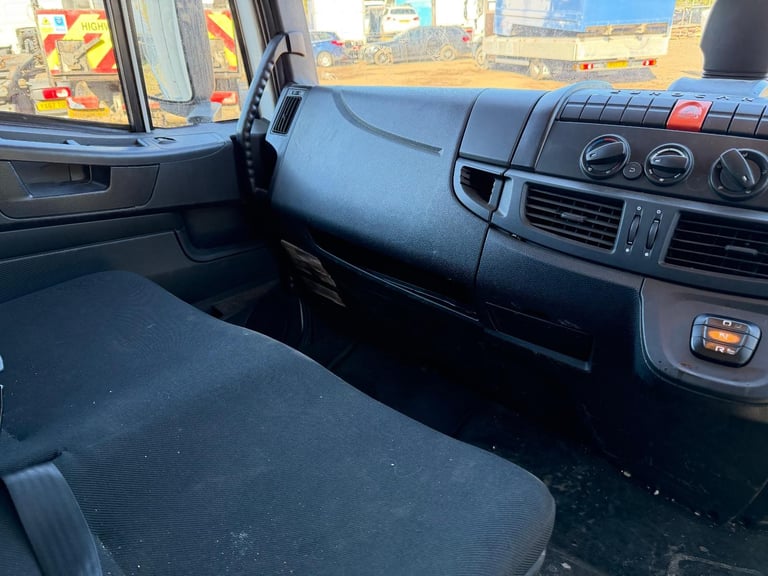 Iveco Eurocargo 75-160 2019 EURO 6 7.5 ton short wheel base box truck auto 