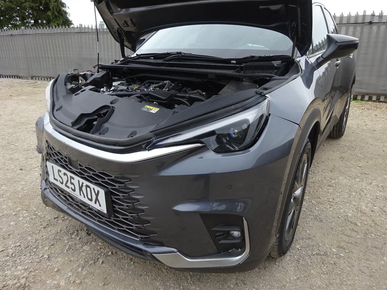 2025 25 REG LEXUS LBX TAKUMI CVT HYBRID AUTO DAMAGED REPAIRABLE SALVAGE