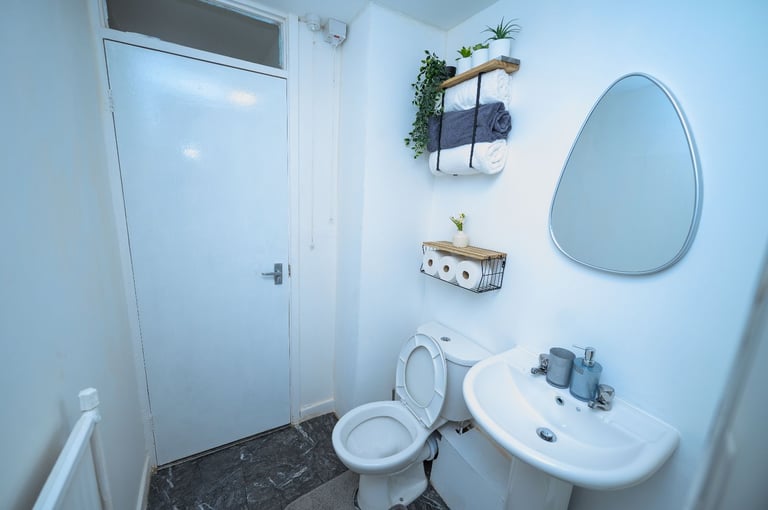 Short term stays Free parking Liverpool 