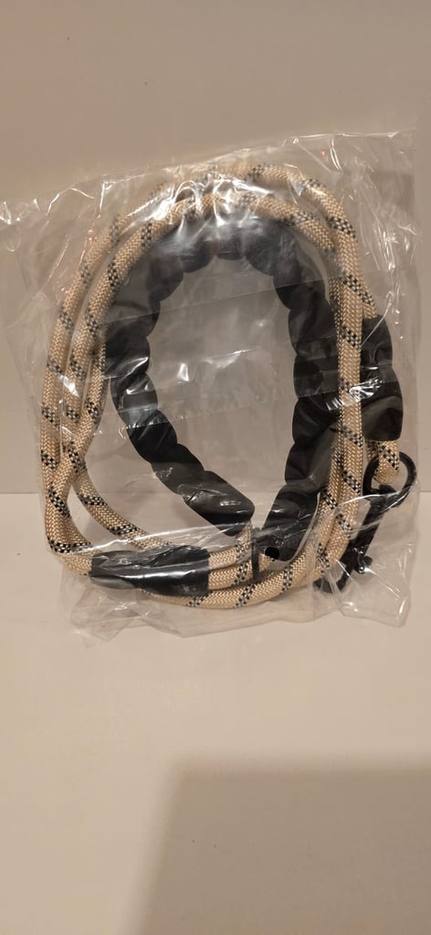 Dog harness and Leash. Size M