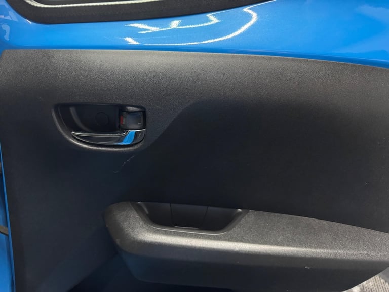 2016 Toyota AYGO 1.0 VVT-i x-cite x-shift Euro 6 5dr HATCHBACK Petrol Automatic